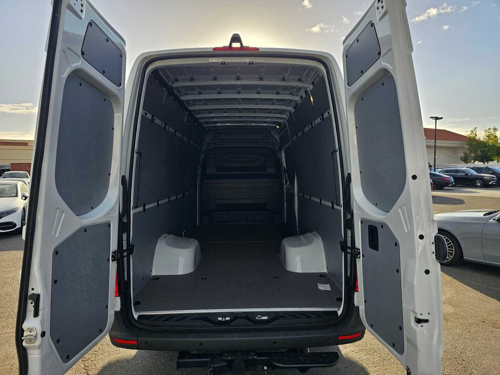 2026 Mercedes-Benz Sprinter Cargo 3500XD High Roof I4 Diesel HO 170 RWD