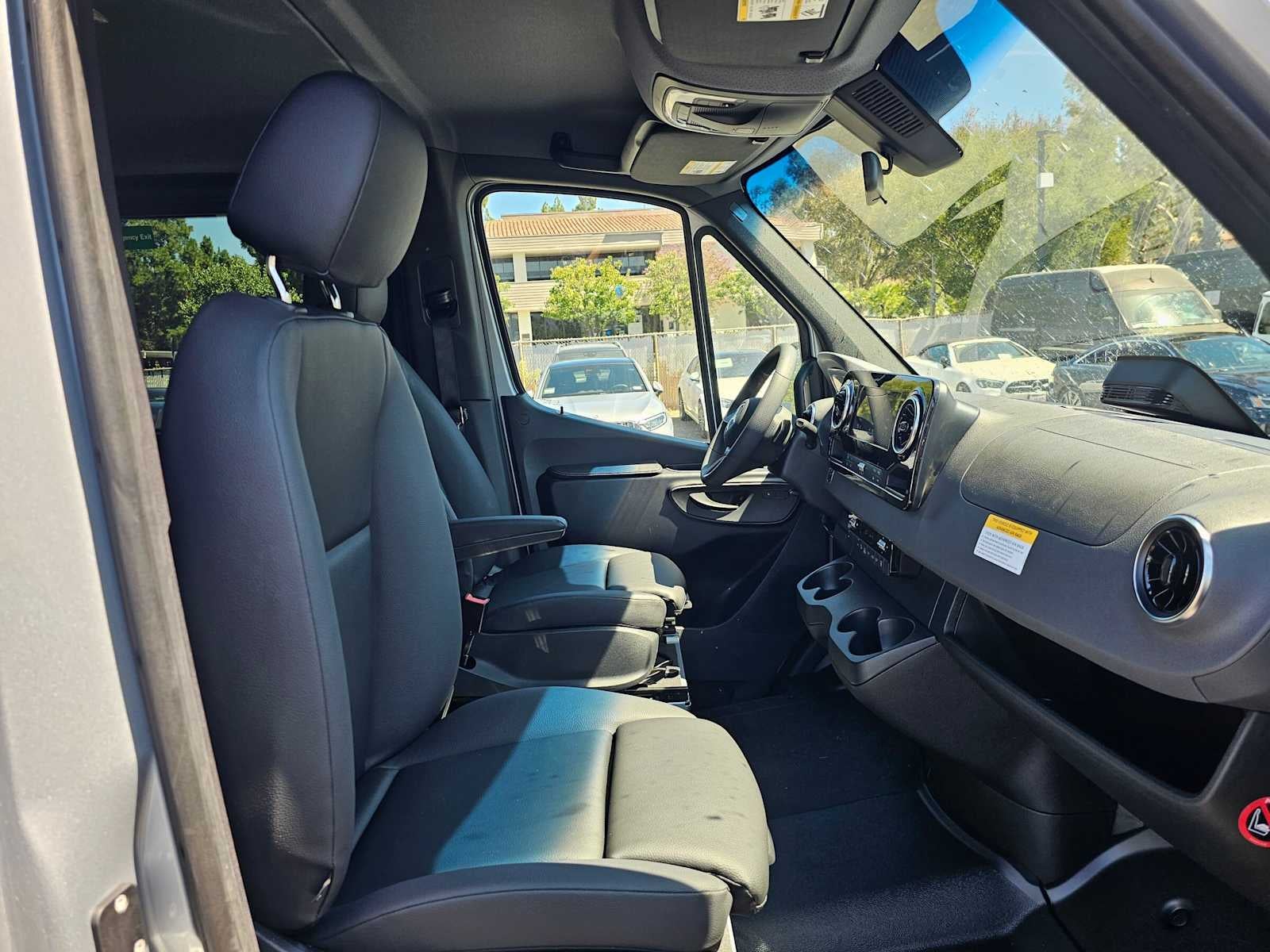 2026 Mercedes-Benz Sprinter Passenger 2500 Standard Roof I4 Diesel 144 RWD