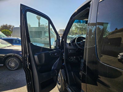 2026 Mercedes-Benz Sprinter Passenger 2500 Standard Roof I4 Diesel 144 RWD
