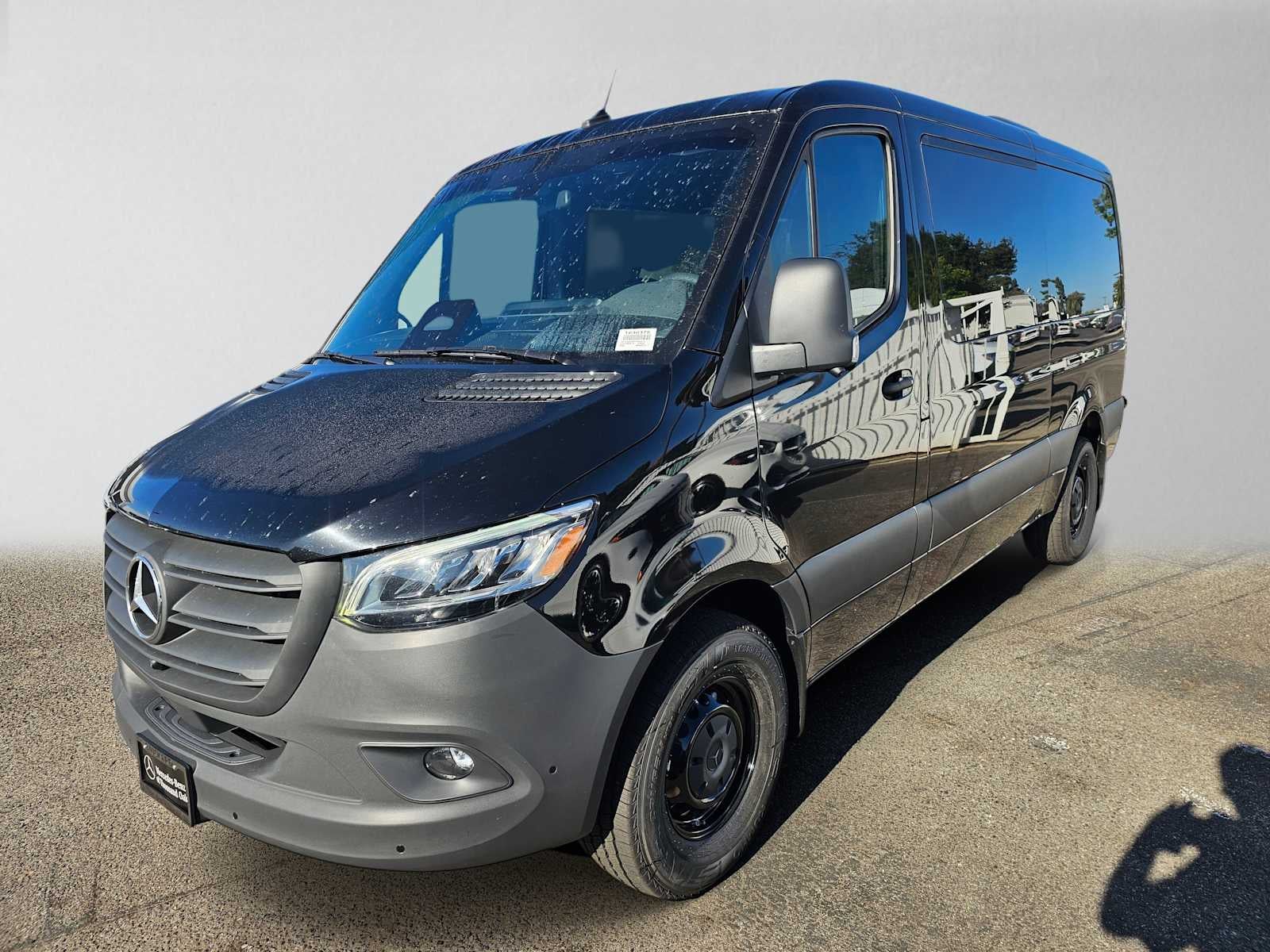 2026 Mercedes-Benz Sprinter Passenger 2500 Standard Roof I4 Diesel 144 RWD
