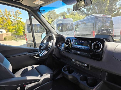 2025 Mercedes-Benz Sprinter Passenger Van 2500 Standard Roof I4 Diesel HO 144 RWD