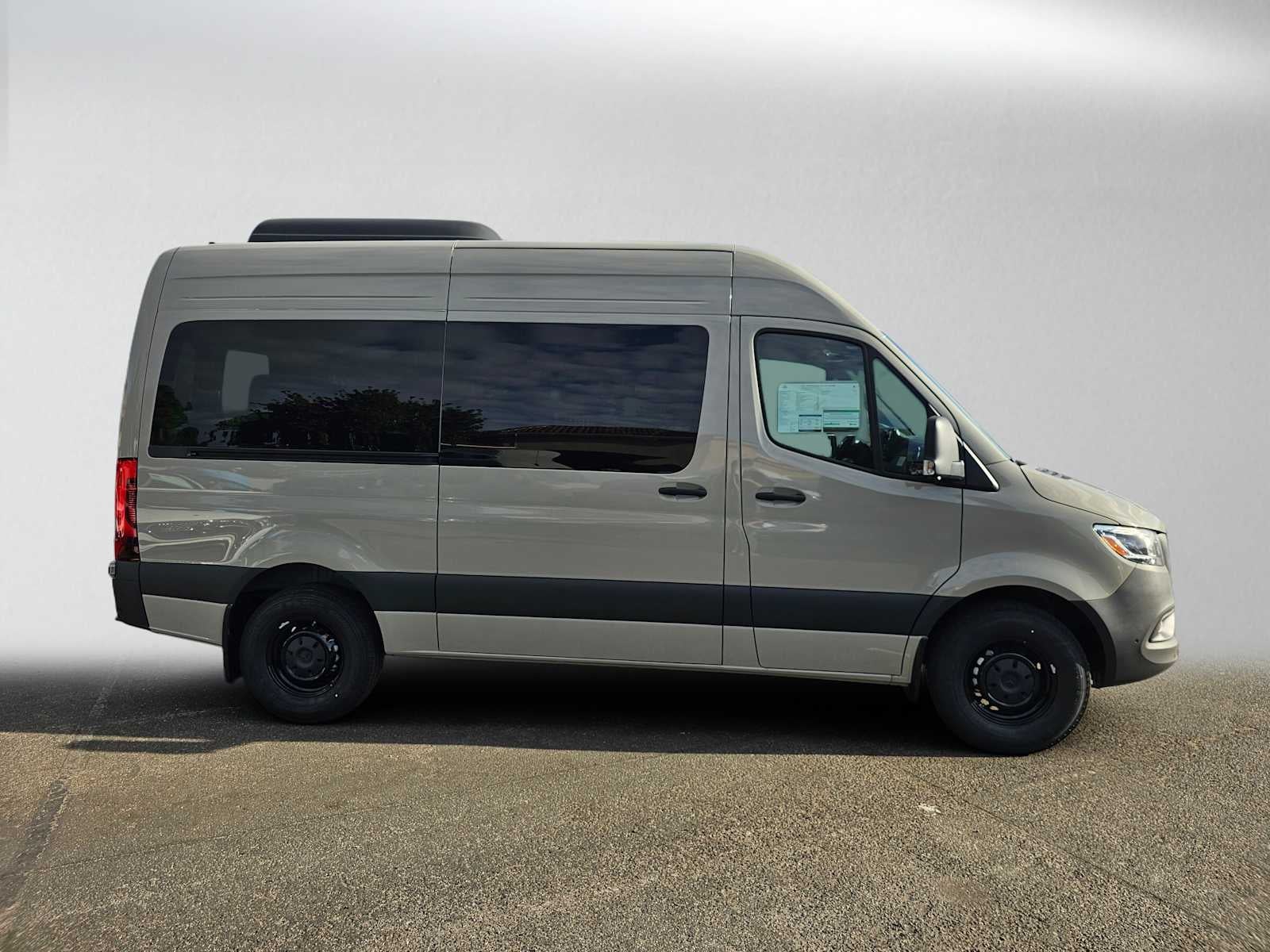 2026 Mercedes-Benz Sprinter Passenger 2500 Standard Roof I4 Diesel HO 144 RWD