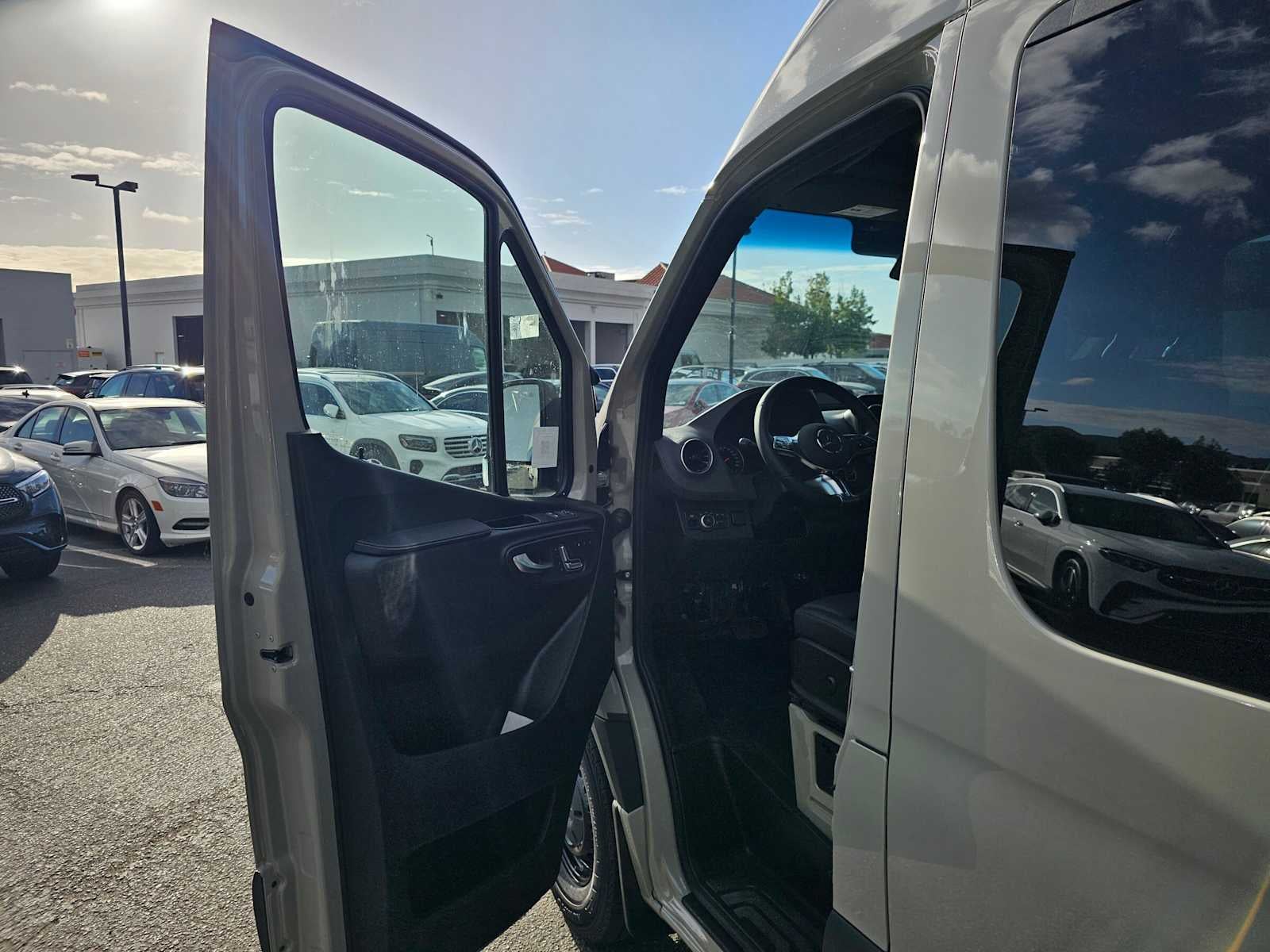 2026 Mercedes-Benz Sprinter Passenger 2500 Standard Roof I4 Diesel HO 144 RWD