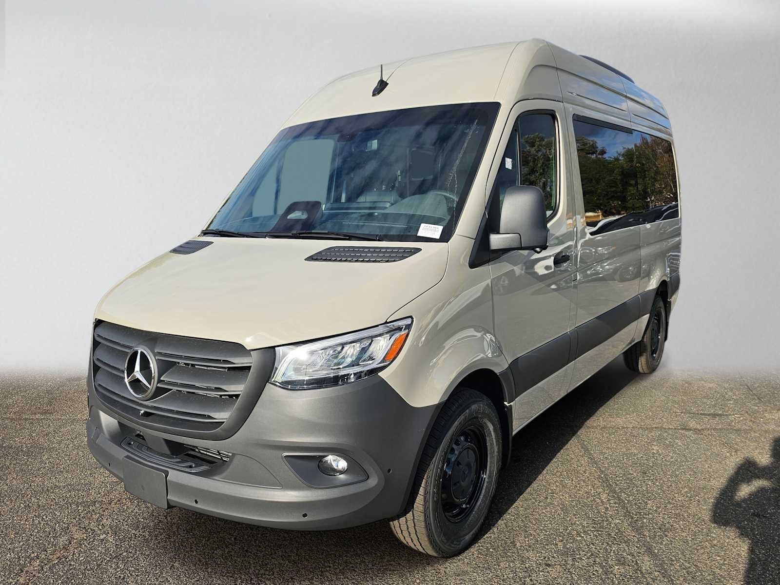 2026 Mercedes-Benz Sprinter Passenger 2500 Standard Roof I4 Diesel HO 144 RWD