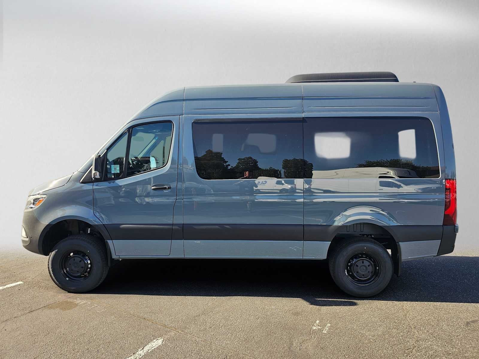 2026 Mercedes-Benz Sprinter Passenger 2500 Standard Roof I4 Diesel HO 144 AWD