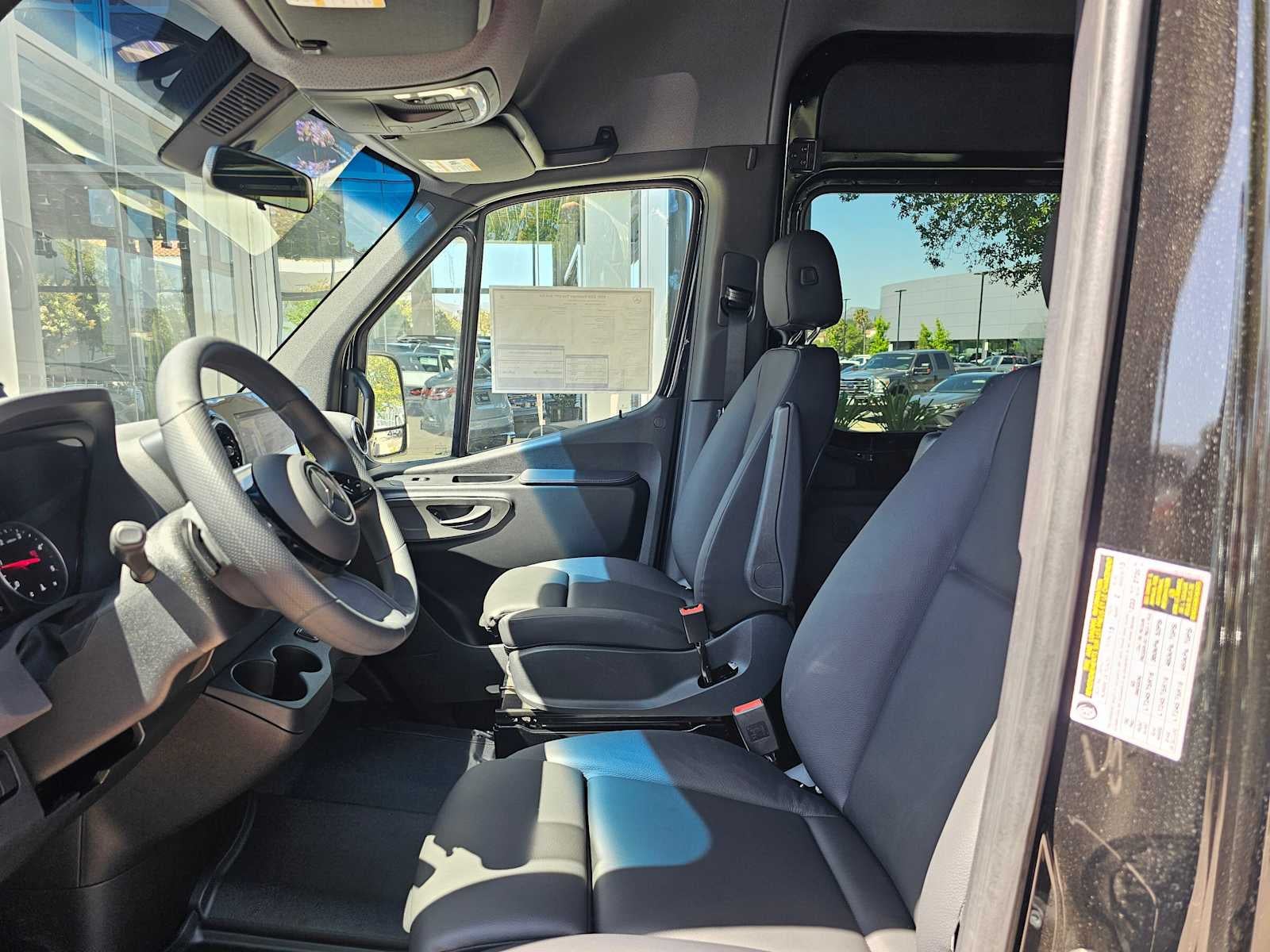 2026 Mercedes-Benz Sprinter Passenger Van 2500 High Roof I4 Diesel HO 170 RWD